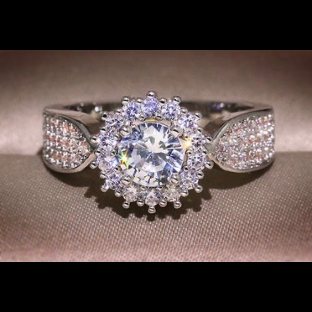 925 Sterling Silver Ring (new)